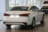 Nissan Altima  / 2.5 L